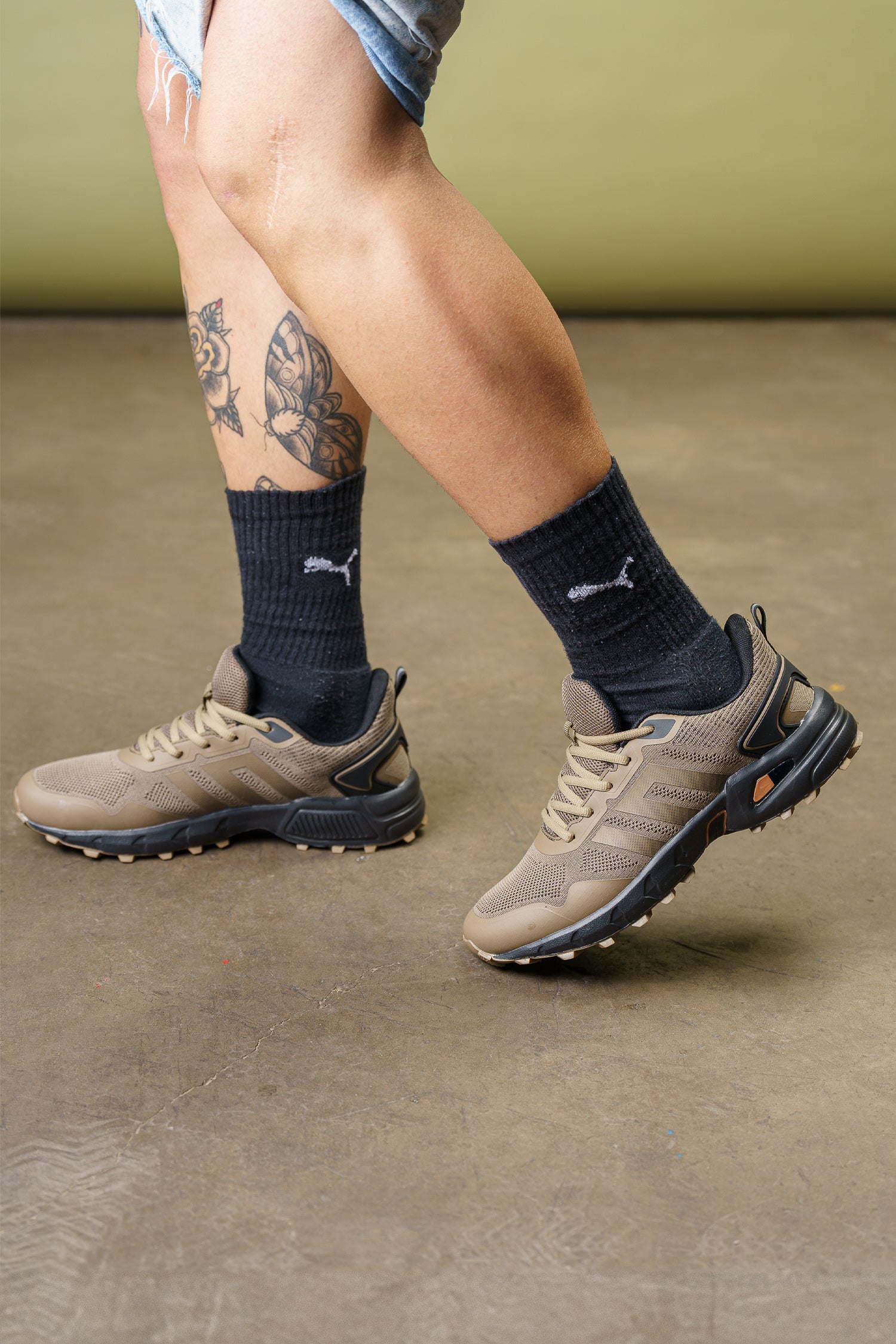 Zapatilla Hombre Caqui Coney Chinitown Apóstol
